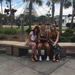 Meet your Posher, Alyssa